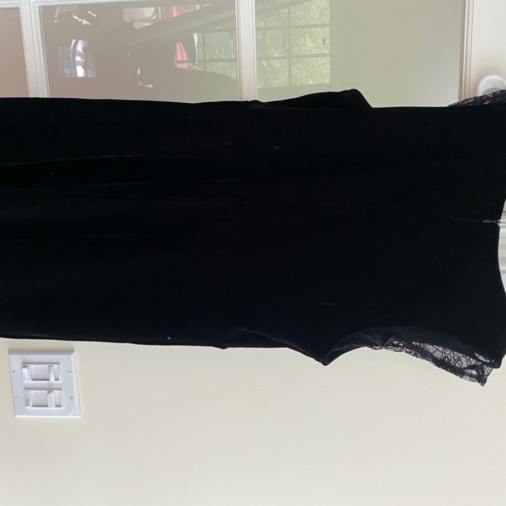Black Velvet Dress with Lace Neckline - Picture 6 of 6